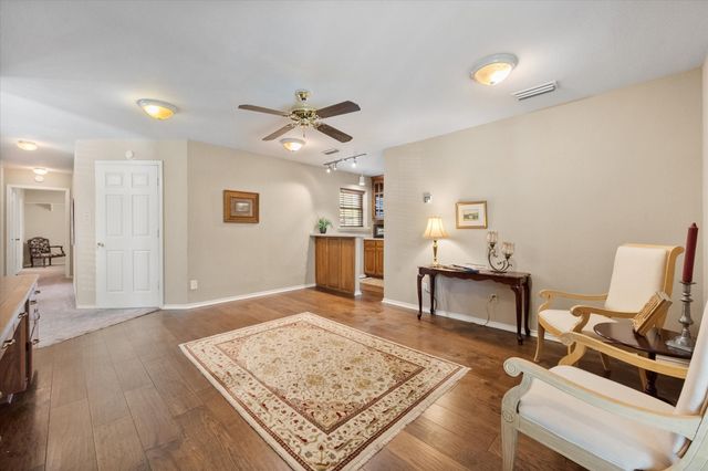 1009 Oak Ridge Court, Kennedale, TX 76060