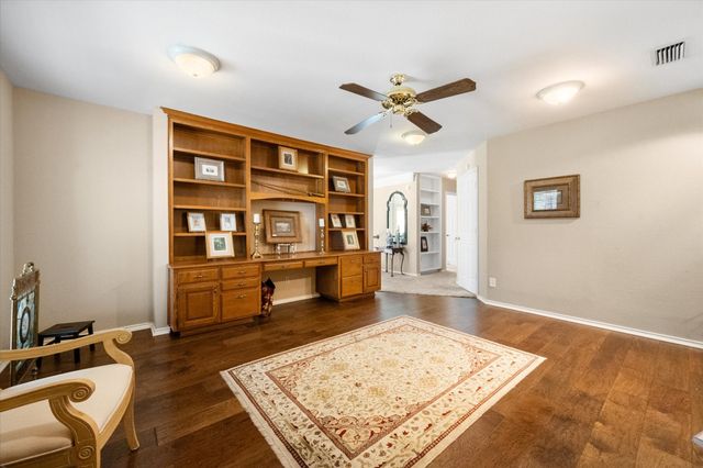 1009 Oak Ridge Court, Kennedale, TX 76060