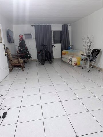 11930 NE 19th Dr 28, North Miami, FL 33181