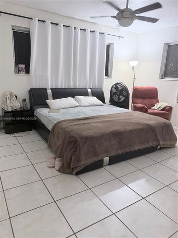 11930 NE 19th Dr 28, North Miami, FL 33181