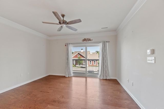 2 Francis Dr 203, Andover, MA 01810