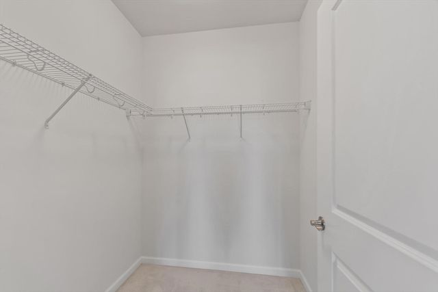 2 Francis Dr 203, Andover, MA 01810
