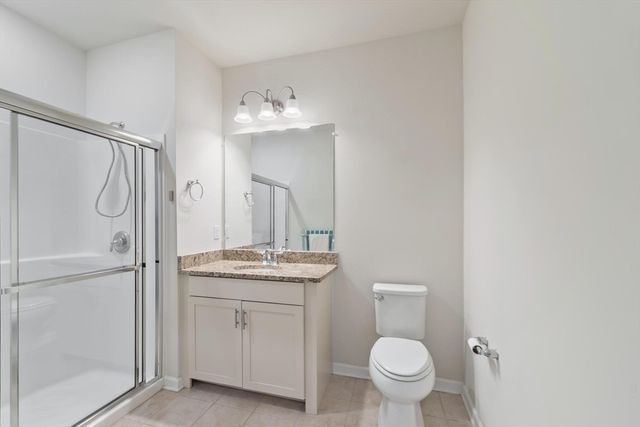 2 Francis Dr 203, Andover, MA 01810