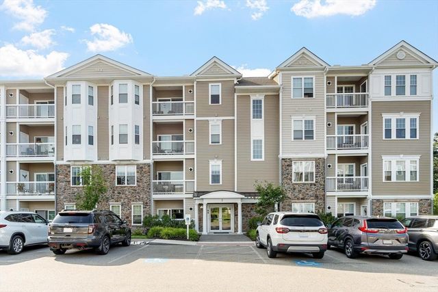 2 Francis Dr 203, Andover, MA 01810