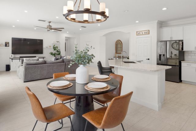 144 Bella Vista Way, Royal Palm Beach, FL 33411