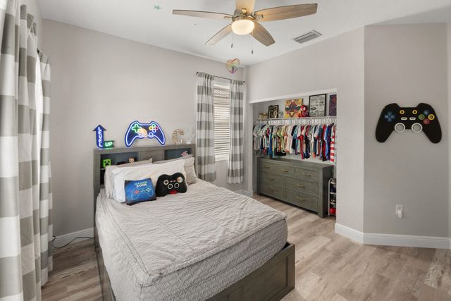 144 Bella Vista Way, Royal Palm Beach, FL 33411