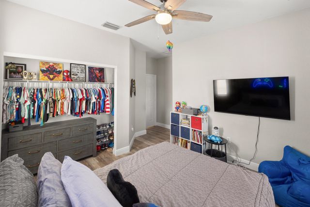 144 Bella Vista Way, Royal Palm Beach, FL 33411