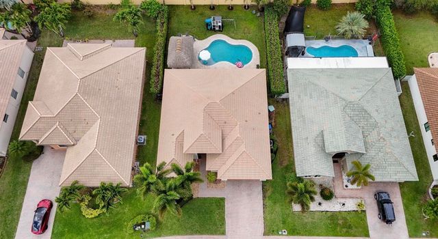 144 Bella Vista Way, Royal Palm Beach, FL 33411