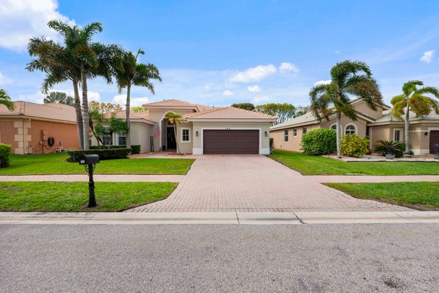 144 Bella Vista Way, Royal Palm Beach, FL 33411