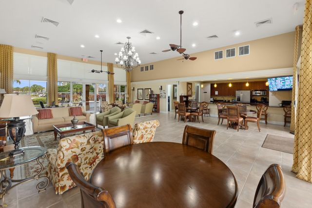 144 Bella Vista Way, Royal Palm Beach, FL 33411