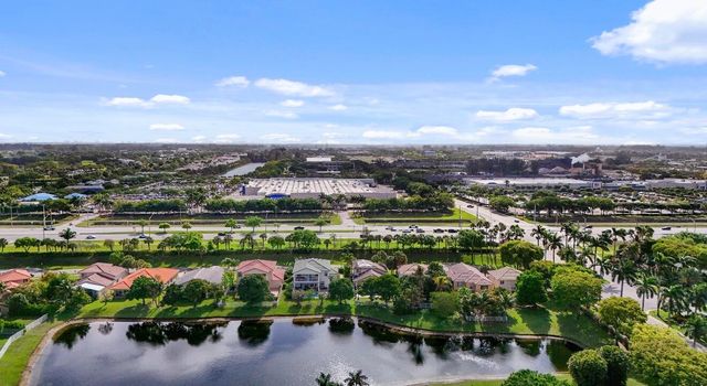 144 Bella Vista Way, Royal Palm Beach, FL 33411