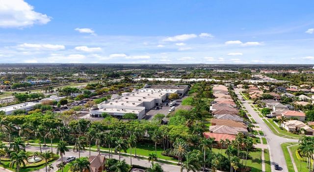 144 Bella Vista Way, Royal Palm Beach, FL 33411