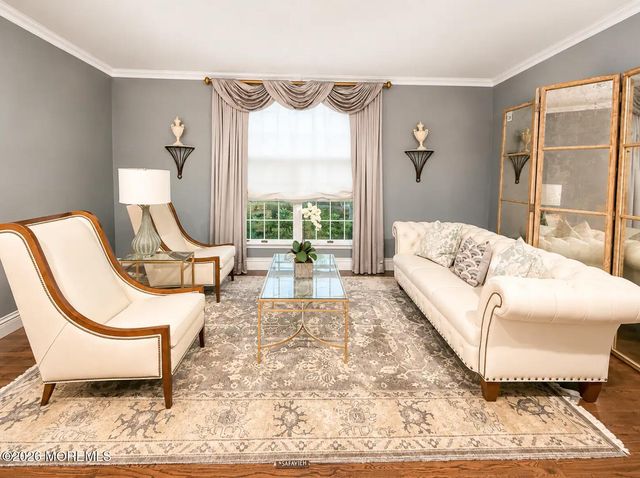 5 Hemlock Lane, Holmdel, NJ 07733