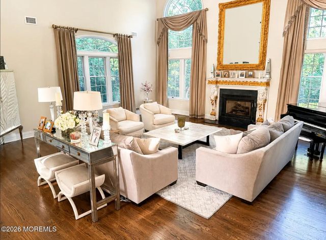 5 Hemlock Lane, Holmdel, NJ 07733