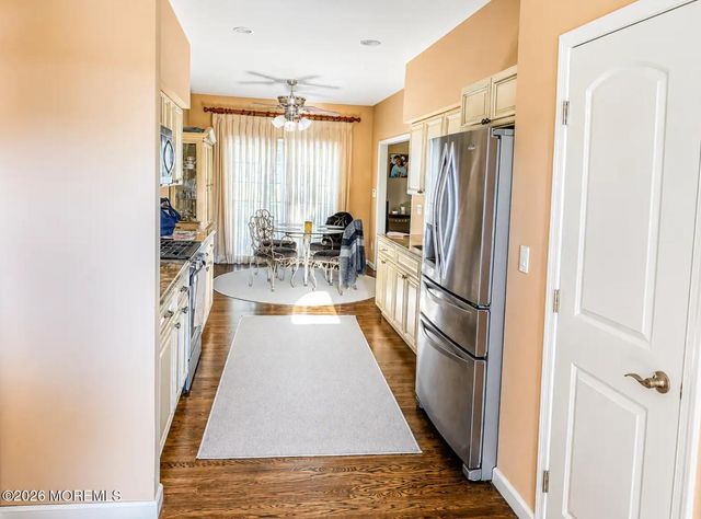 5 Hemlock Lane, Holmdel, NJ 07733
