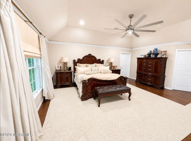 5 Hemlock Lane, Holmdel, NJ 07733