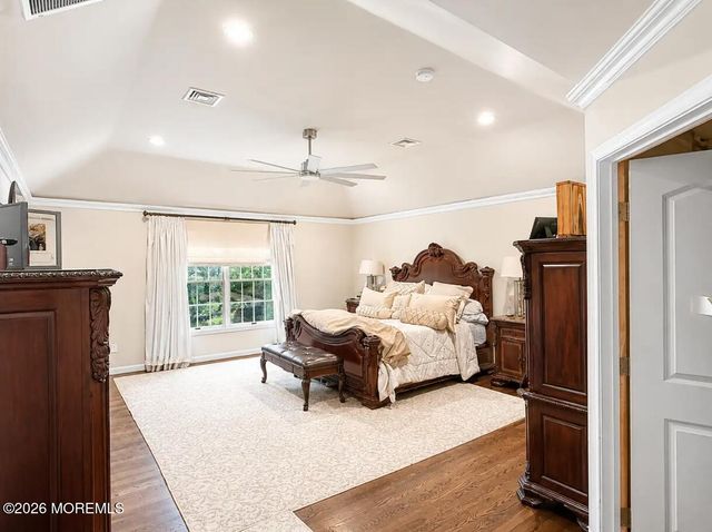 5 Hemlock Lane, Holmdel, NJ 07733