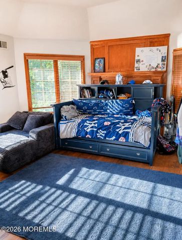 5 Hemlock Lane, Holmdel, NJ 07733
