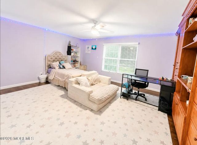 5 Hemlock Lane, Holmdel, NJ 07733