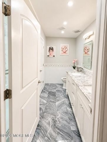 5 Hemlock Lane, Holmdel, NJ 07733