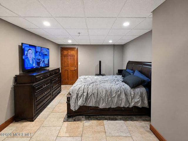 5 Hemlock Lane, Holmdel, NJ 07733