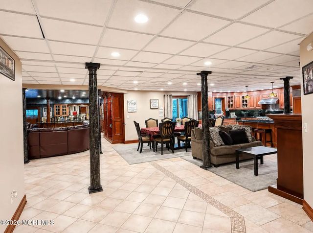 5 Hemlock Lane, Holmdel, NJ 07733
