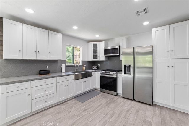 1080 1st, Norco, CA 92860