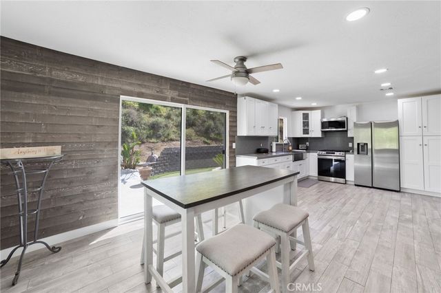 1080 1st, Norco, CA 92860