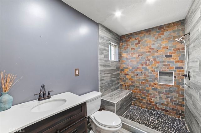 1080 1st, Norco, CA 92860