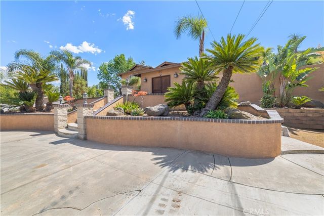 1080 1st, Norco, CA 92860