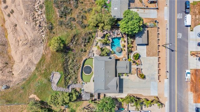 1080 1st, Norco, CA 92860