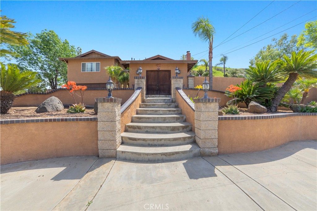 Image 2 of property listing at 1080 1st, Norco, CA 92860