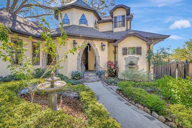 1108 W CHARTER STREET, Tampa, FL 33602