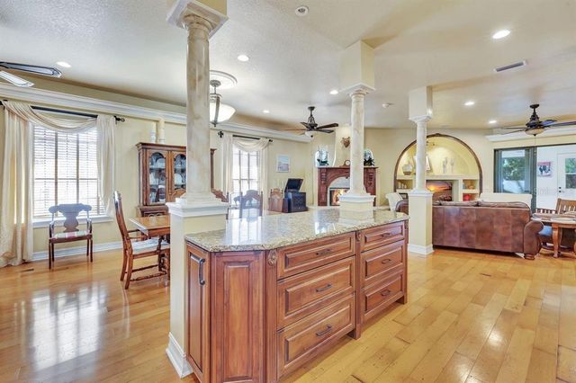 1108 W CHARTER STREET, Tampa, FL 33602