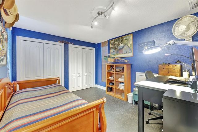 1108 W CHARTER STREET, Tampa, FL 33602