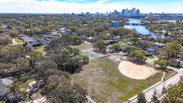 1108 W CHARTER STREET, Tampa, FL 33602