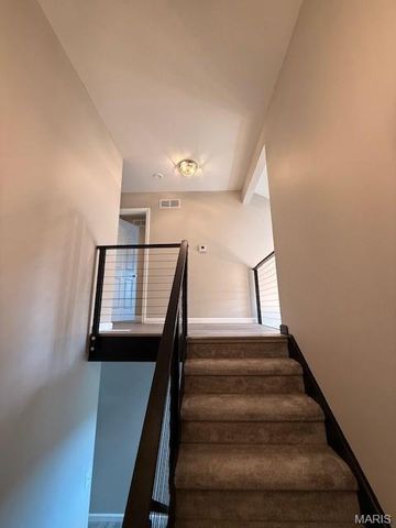 15047 Green Circle Drive, Chesterfield, MO 63017