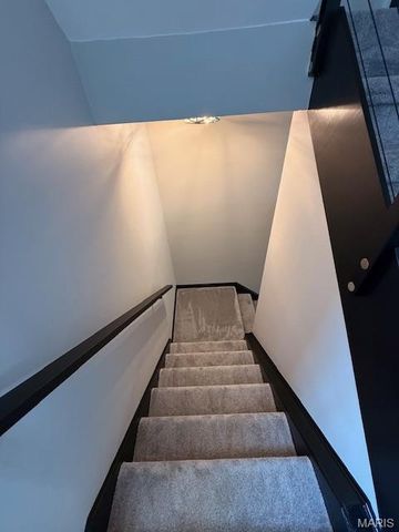 15047 Green Circle Drive, Chesterfield, MO 63017