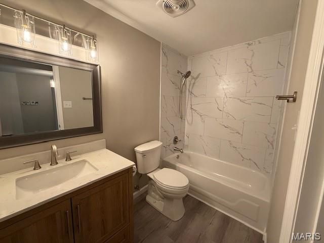 15047 Green Circle Drive, Chesterfield, MO 63017