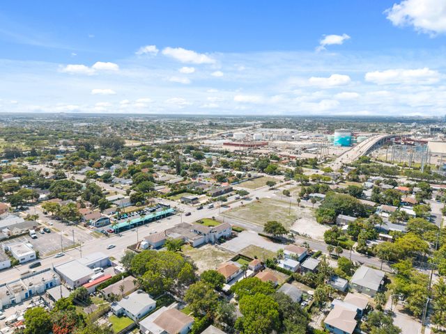 517 55TH Street, West Palm Beach, FL 33407