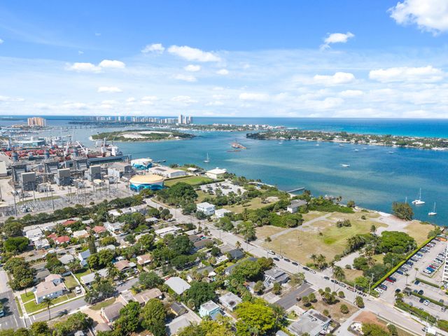 517 55TH Street, West Palm Beach, FL 33407