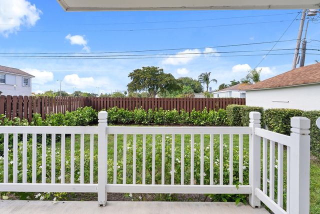 517 55TH Street, West Palm Beach, FL 33407