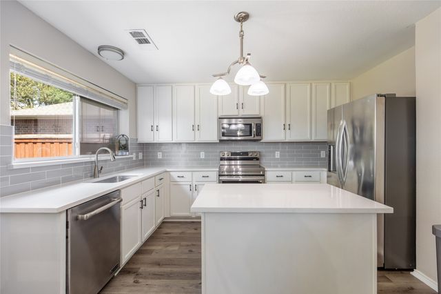 2212 Lanshire Drive, Mckinney, TX 75072