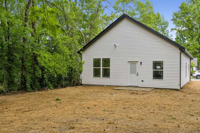 698 19th Ave, W, Springfield, TN 37172