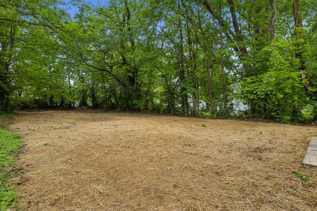 698 19th Ave, W, Springfield, TN 37172