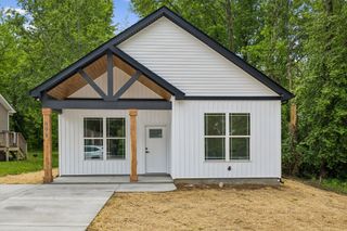 698 19th Ave, W, Springfield, TN 37172