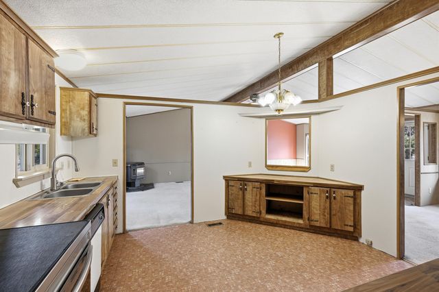 53263 Bridge Drive, La Pine, OR 97739