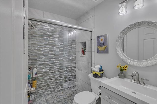 3105 Navajo Circle, Gainesville, GA 30501