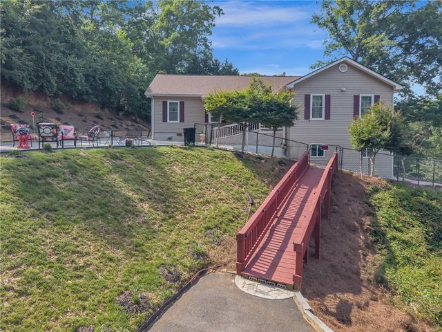 3105 Navajo Circle, Gainesville, GA 30501