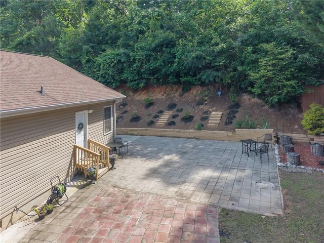 3105 Navajo Circle, Gainesville, GA 30501